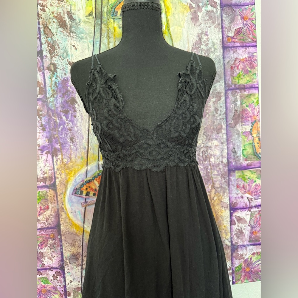 Elegant Black Lace Dress